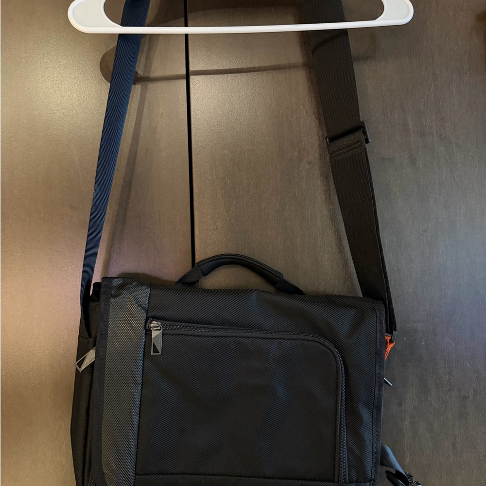 Briggs & Riley Black Messenger Bag